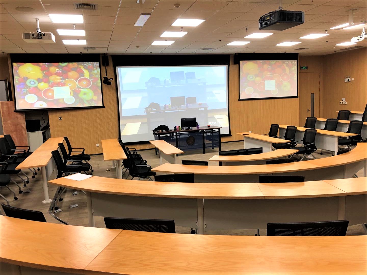 深圳某高校远程网真教室